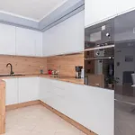 Vila Maria With Outdoor Pool - Five Bedroom With Outdoor Pool