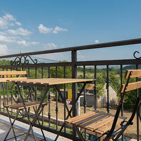 Vila Maria With Outdoor Pool - Five Bedroom With Outdoor Pool Otavice