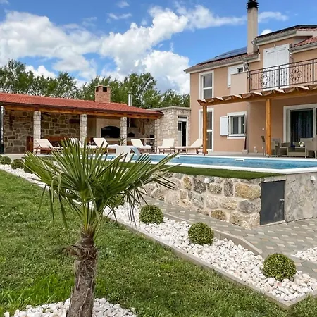 Villa Maria With Outdoor Pool - Five Bedroom With Outdoor Pool Drniš