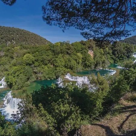 Vila Maria With Outdoor Pool - Five Bedroom With Outdoor Pool Otavice