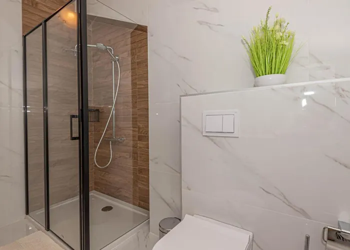 Villa Maria With Outdoor Pool - Five Bedroom With Outdoor Pool Drniš