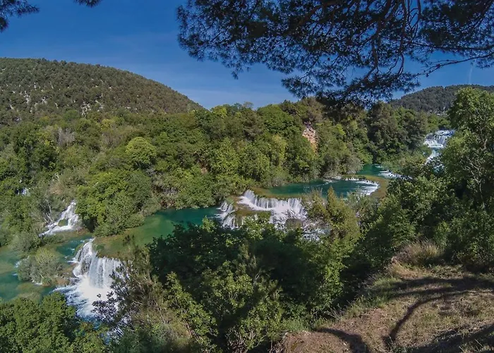 Villa Maria With Outdoor Pool - Five Bedroom With Outdoor Pool Drniš